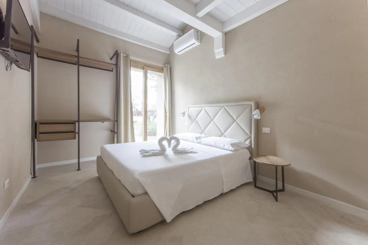 אורחן מלון קסטיאדס Relais Borgo Camisa